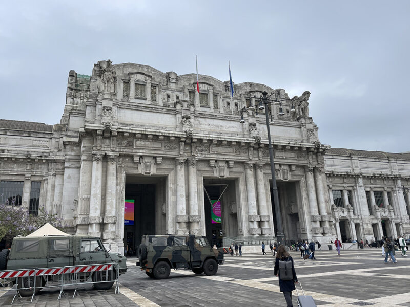 Stazione centrale di Milano: la Cattedrale del Movimento
