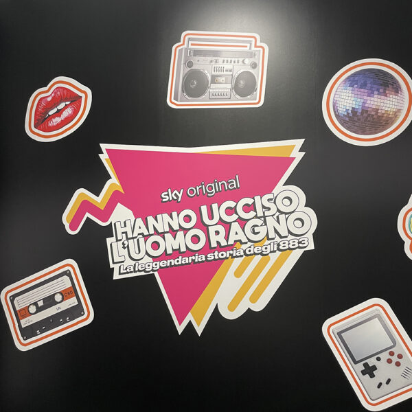 Hanno ucciso l’uomo ragno: la festa degli 883 a Milano