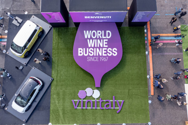 Vinitaly 2025: un viaggio tra i sapori del mondo
