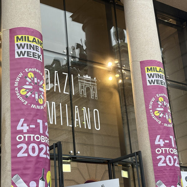 Brindisi sotto l’Arco della Pace: al via alla Milano Wine Week 2025