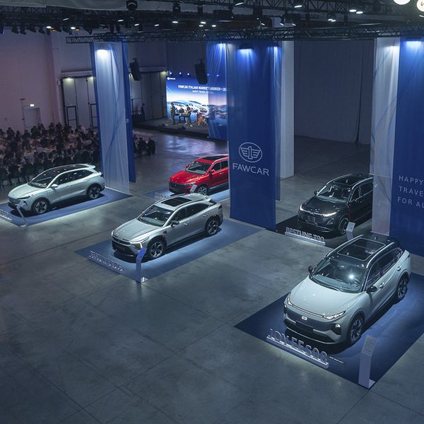 FAWCAR arriva in Italia: 5 SUV per 5 stili di vita